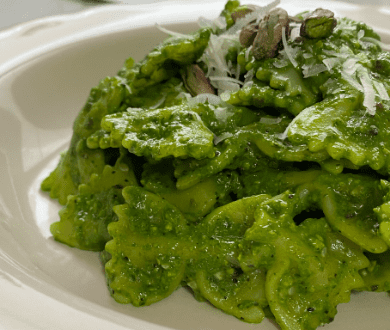 Pestata di spinaci crudi, pistacchi e avocado